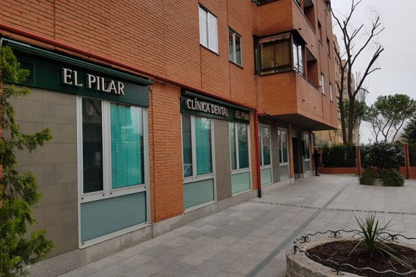 Clínica dental El Pilar fachada